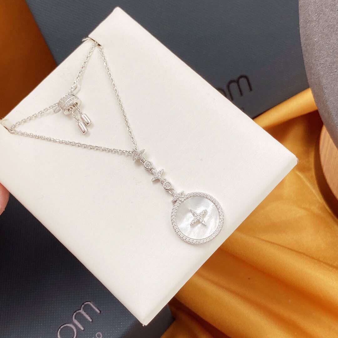 APM Monaco Elegant Silver Chain with Diamond-Encrusted Pendant
